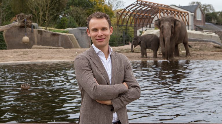 Rembrandt Sutorius with elephants