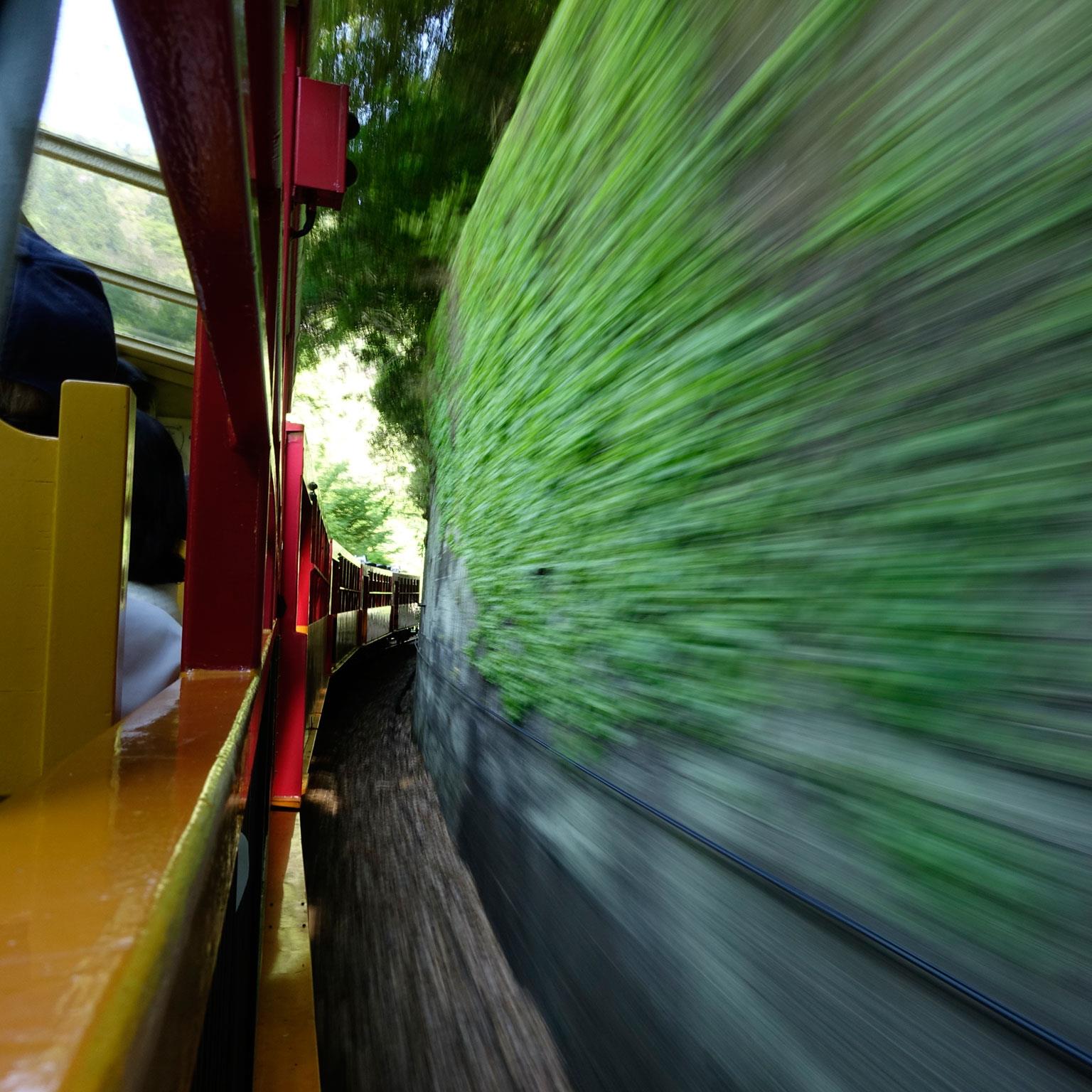 Insights-MoBT-43-Deploying-a-two-speed-IT-1536x1536-400_Standard