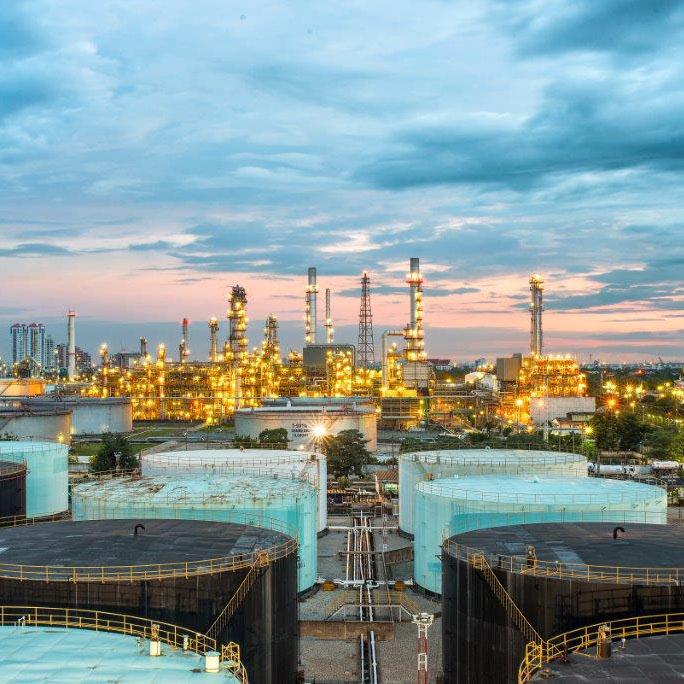 Capturing_margin_opportunities_in_oil_and_gas_refining_1536x1536_Original